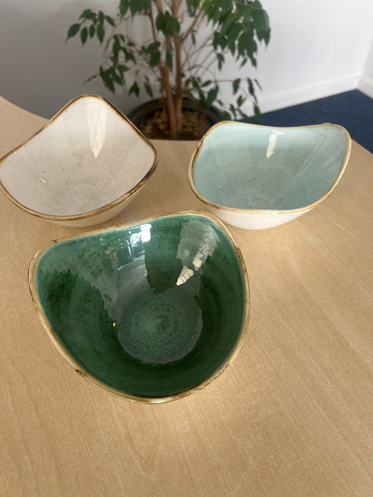 Churchill Stonecast Triangle Bowl 15.3cm/6" - Coffeecups.co.uk