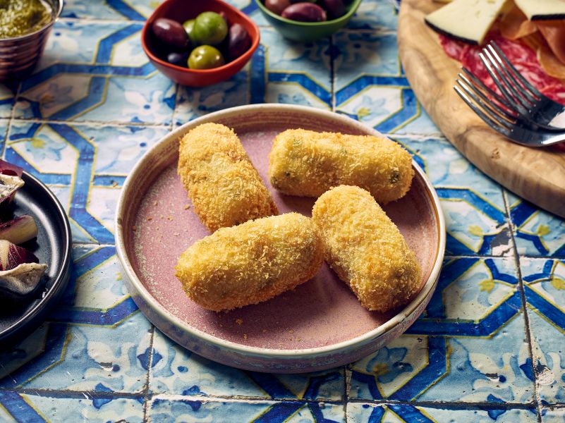 Terra Porcelain Rose Low Presentation Plate 14cm - Coffeecups.co.uk